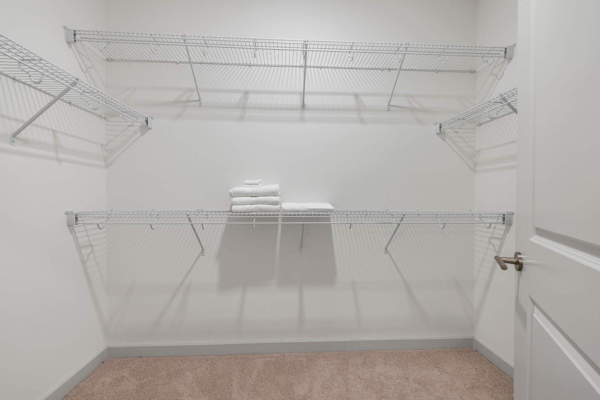 Modern Nulu 2br Cozysuites 07 *