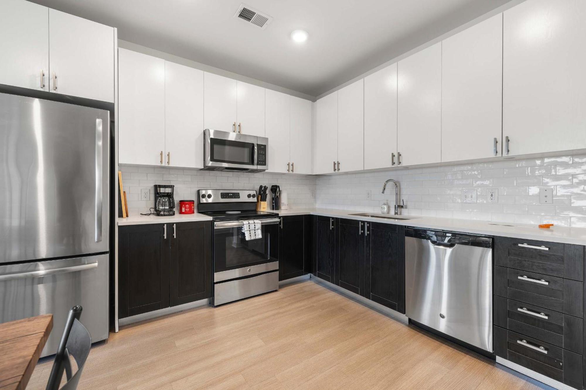 Apartment Modern Nulu 2br Cozysuites 07 *