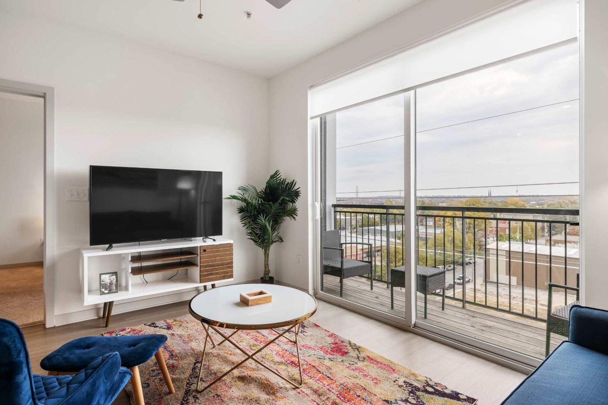Modern Nulu 2br Cozysuites 07 * Louisville